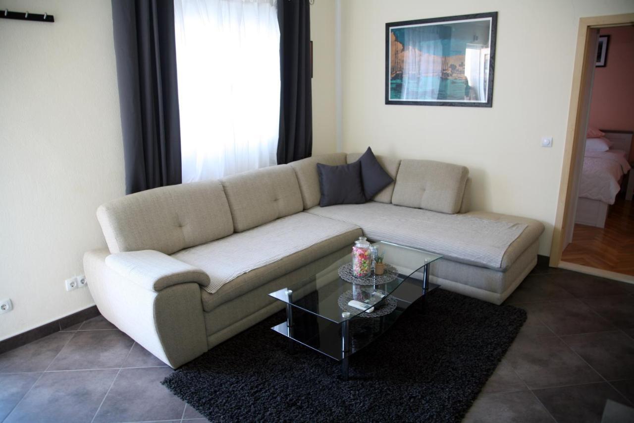 Apartment Del Mar Vinišće エクステリア 写真